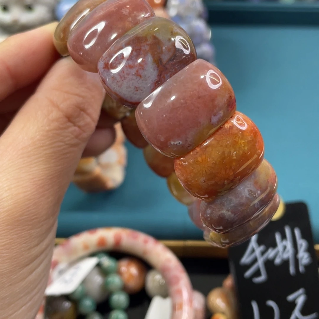 未镶嵌手镯硅化玉