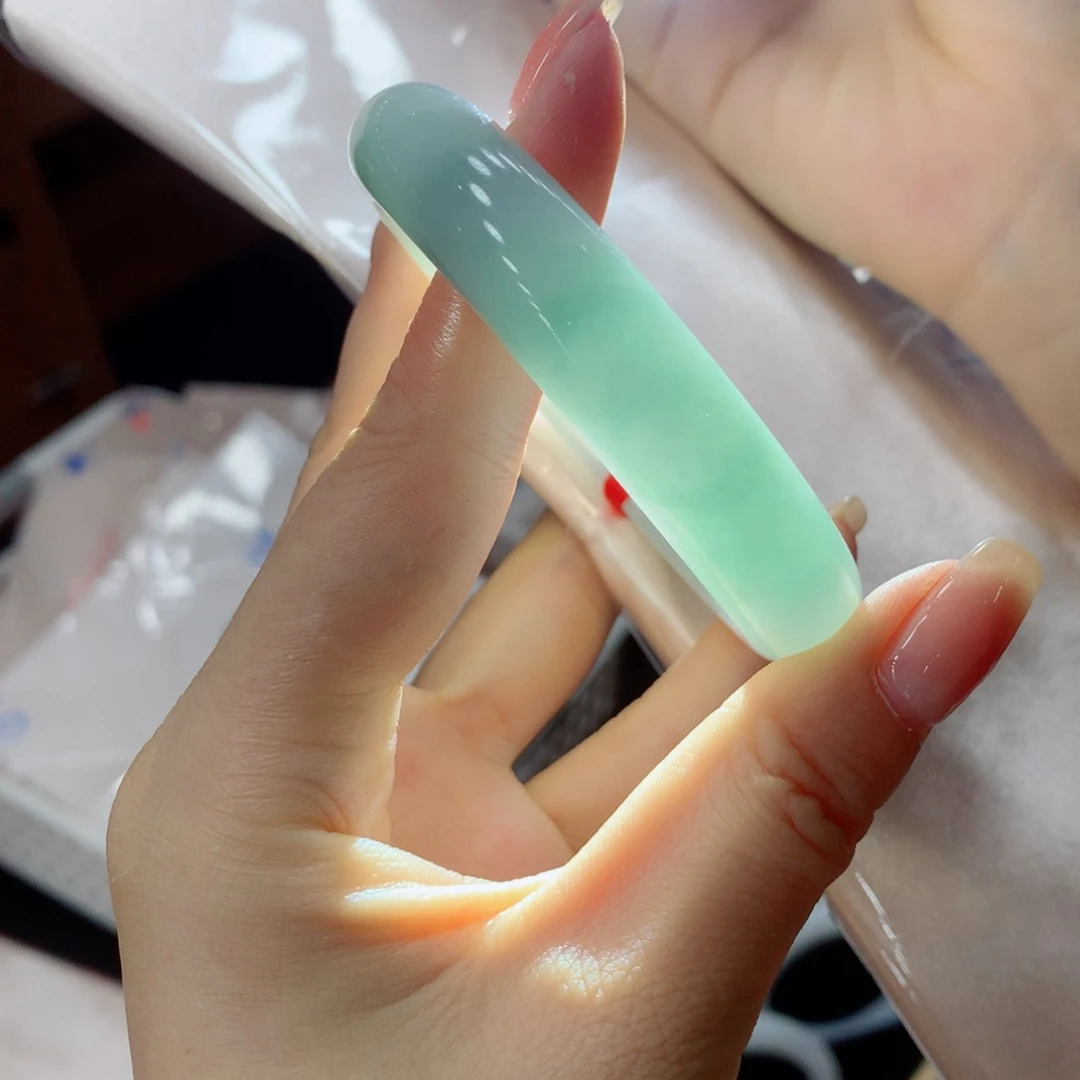 未镶嵌手镯翡翠买断