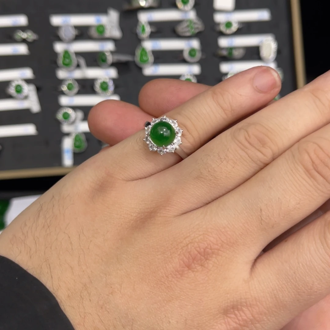 翡翠戒指银S925镶嵌翡翠戒指