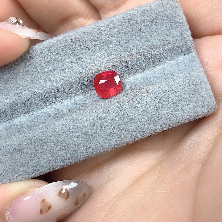 裸石未镶嵌尖晶石1.55ct马亨盖