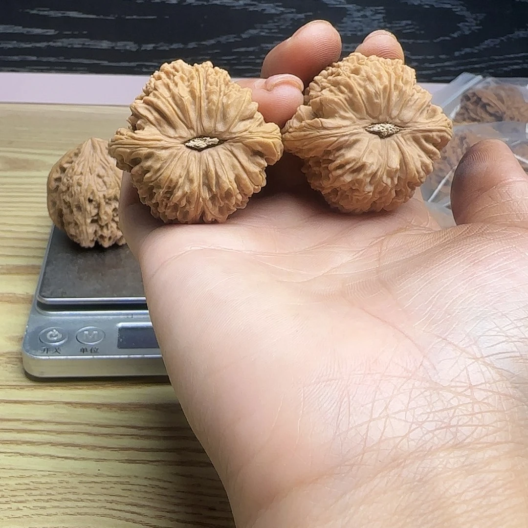 汽***！吊坠桃核核桃核桃