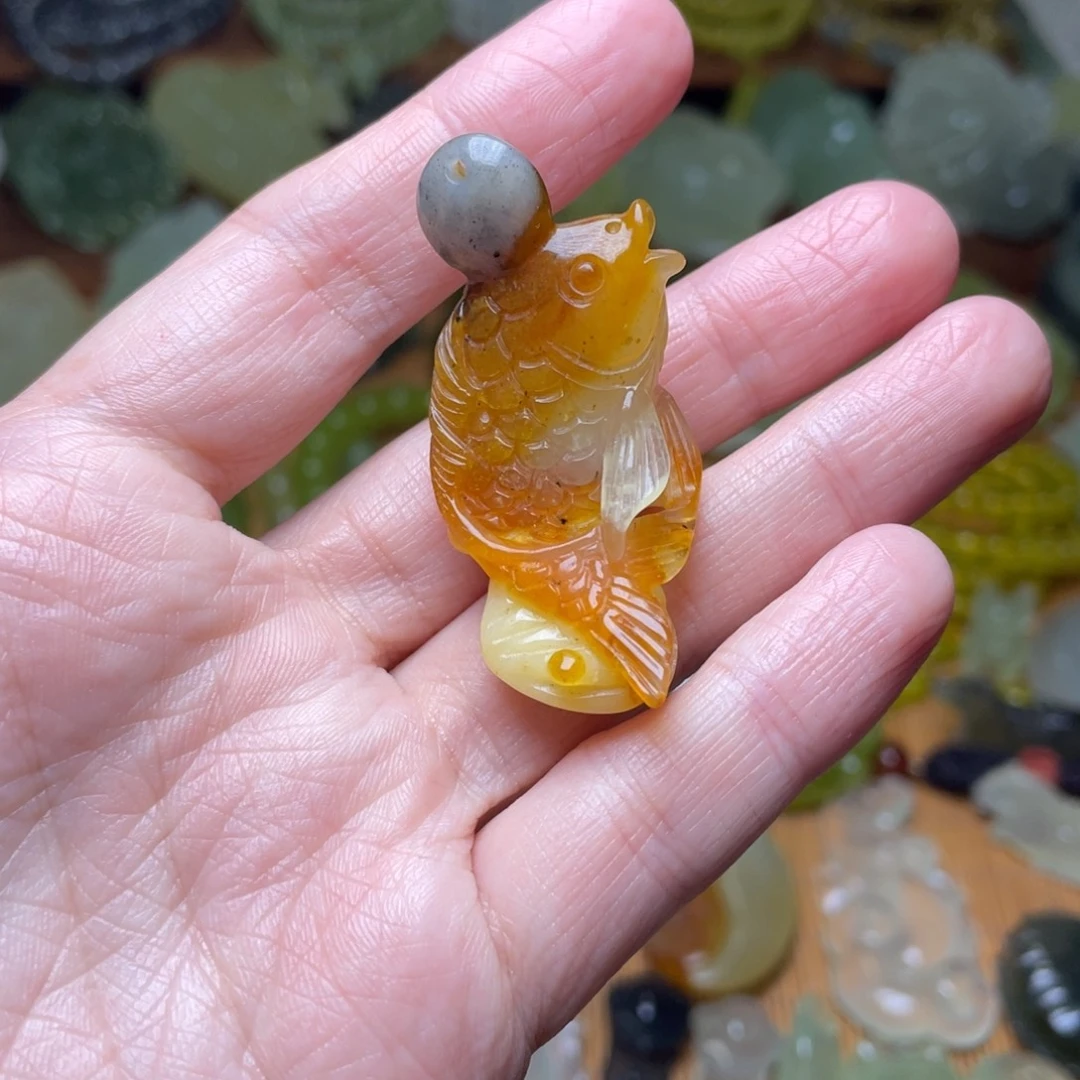 蛇纹石玉未镶嵌吊坠