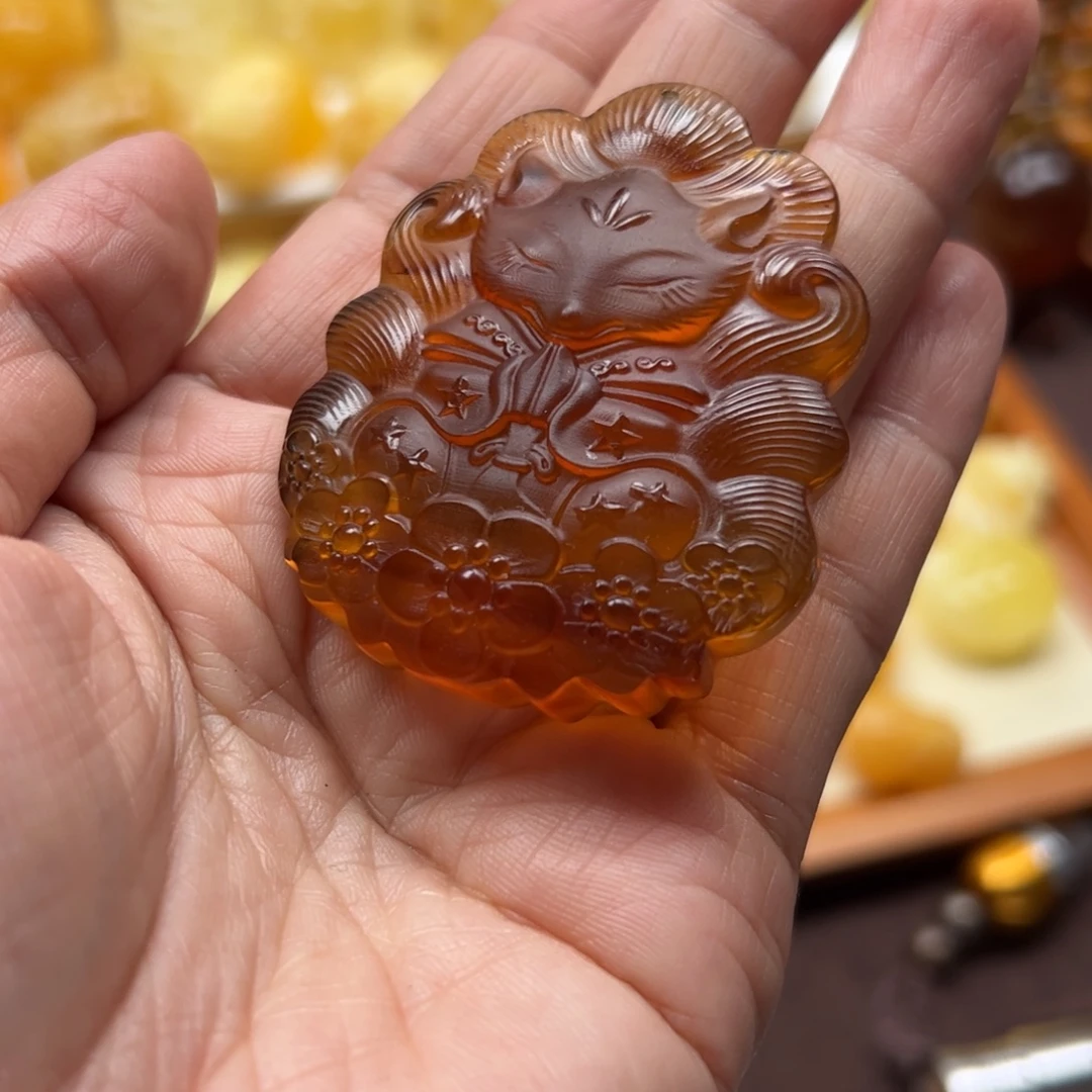 琥珀未镶嵌珠宝奇石