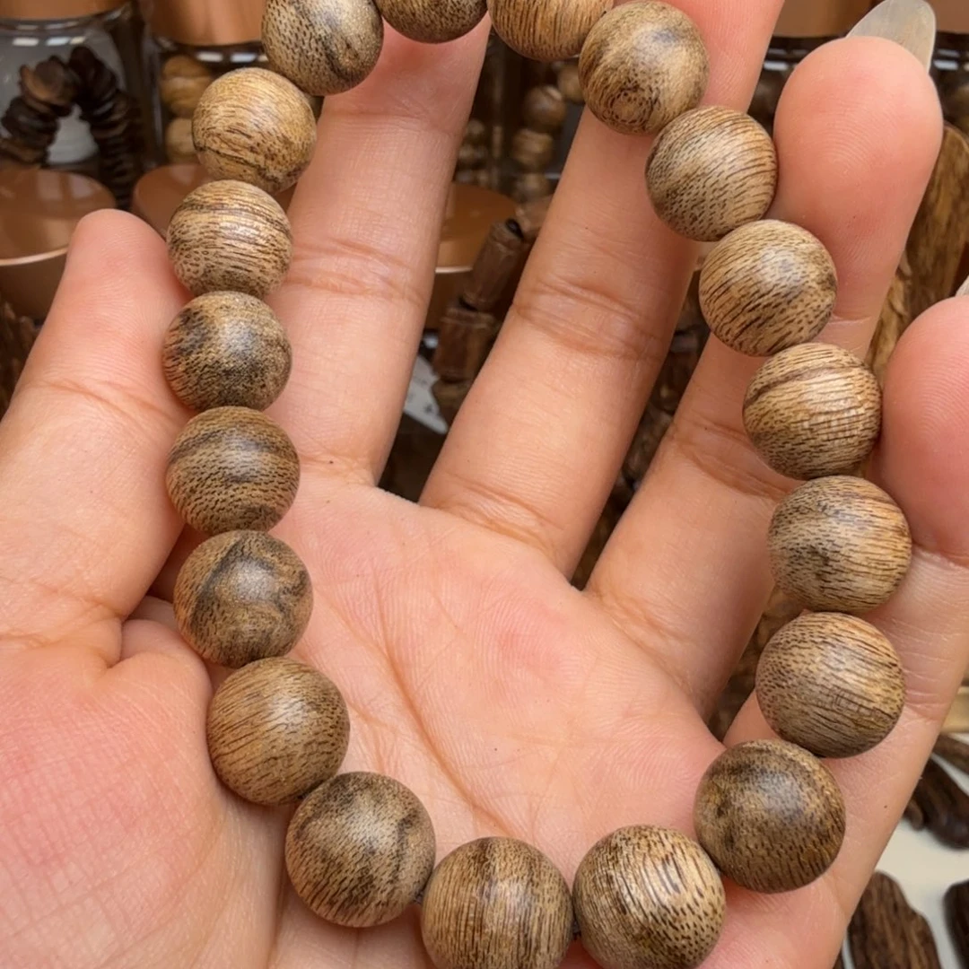 宏***械沉香碎屑沉香菩萨棋 九分沉 1.1/12.1 克