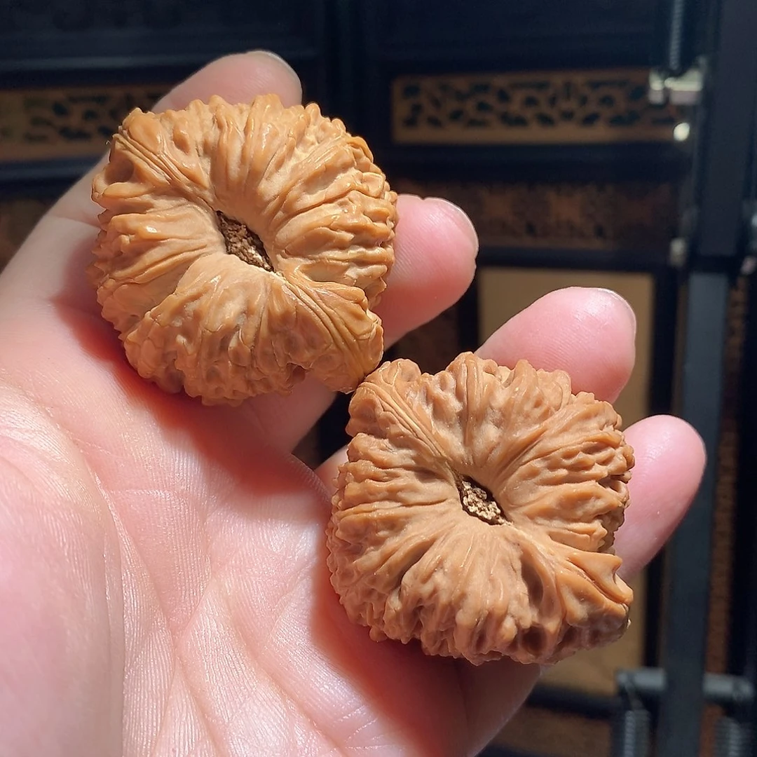 把件文玩核桃45凹底南疆石全品