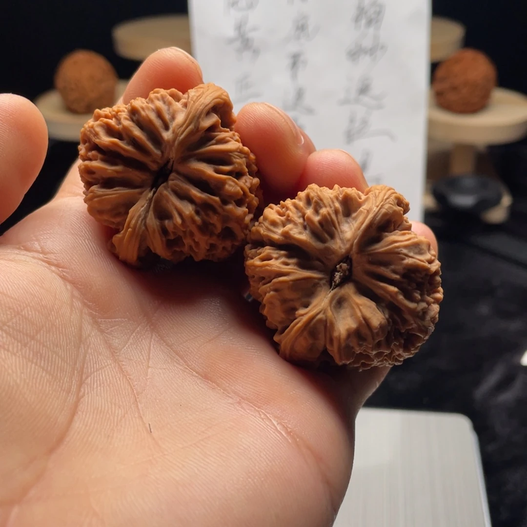 【闪购商品】文玩核桃把件随**—