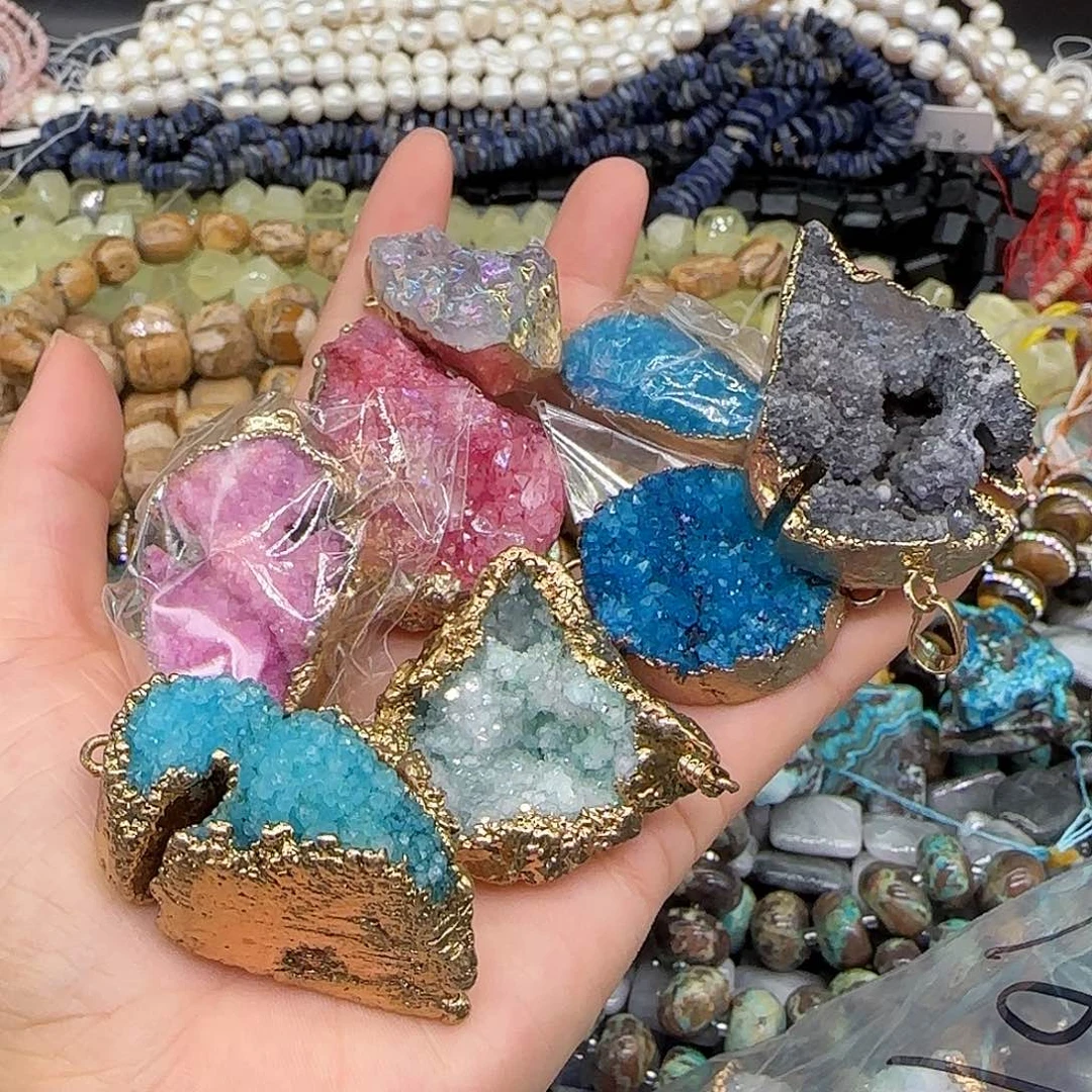 玛瑙/玉髓合金珠宝半成品水晶玛瑙吊坠一个混发不挑