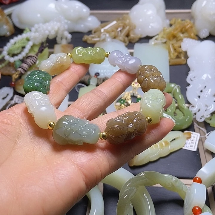 和田玉未镶嵌挂件