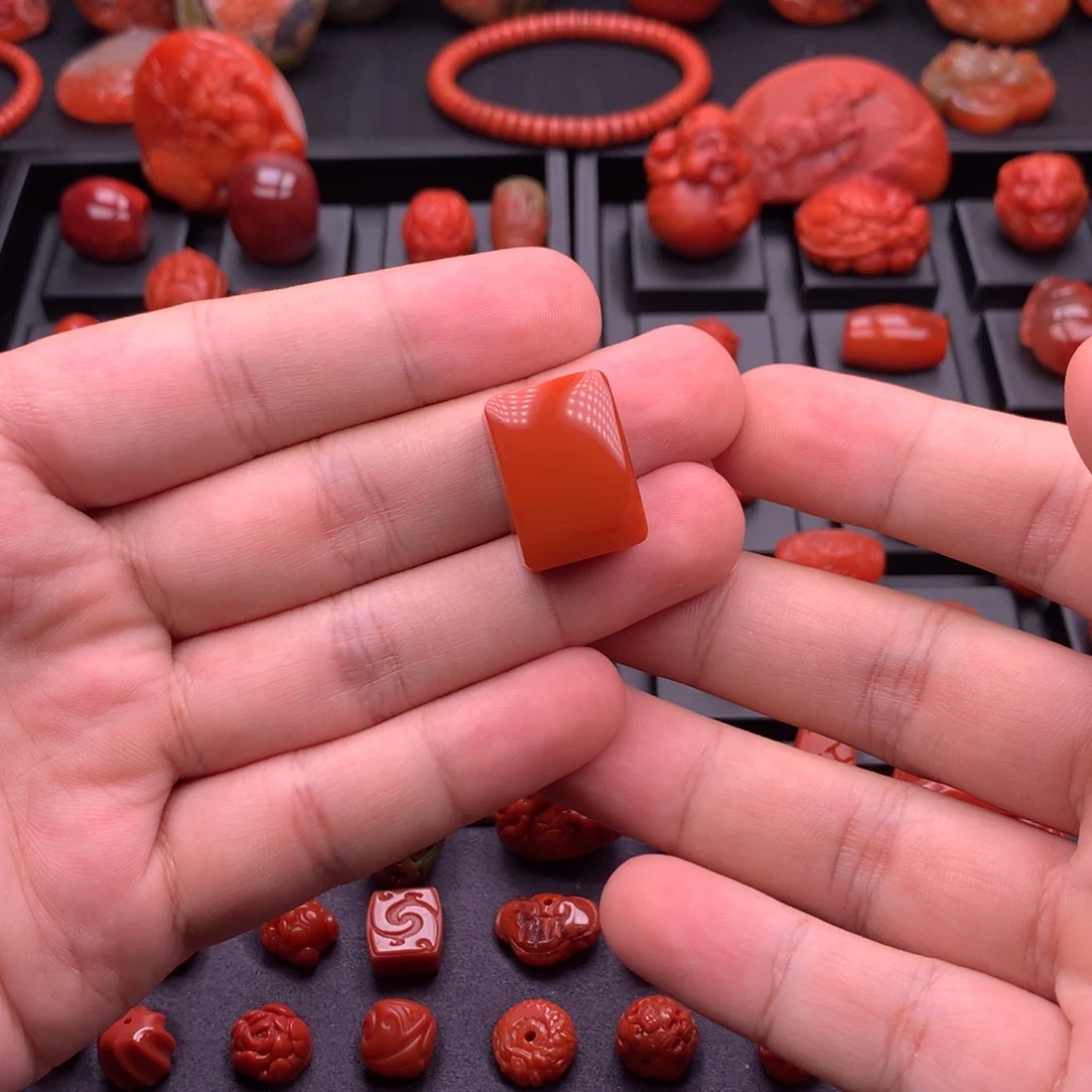 南红玛瑙未镶嵌南红川料原矿无事牌15mm