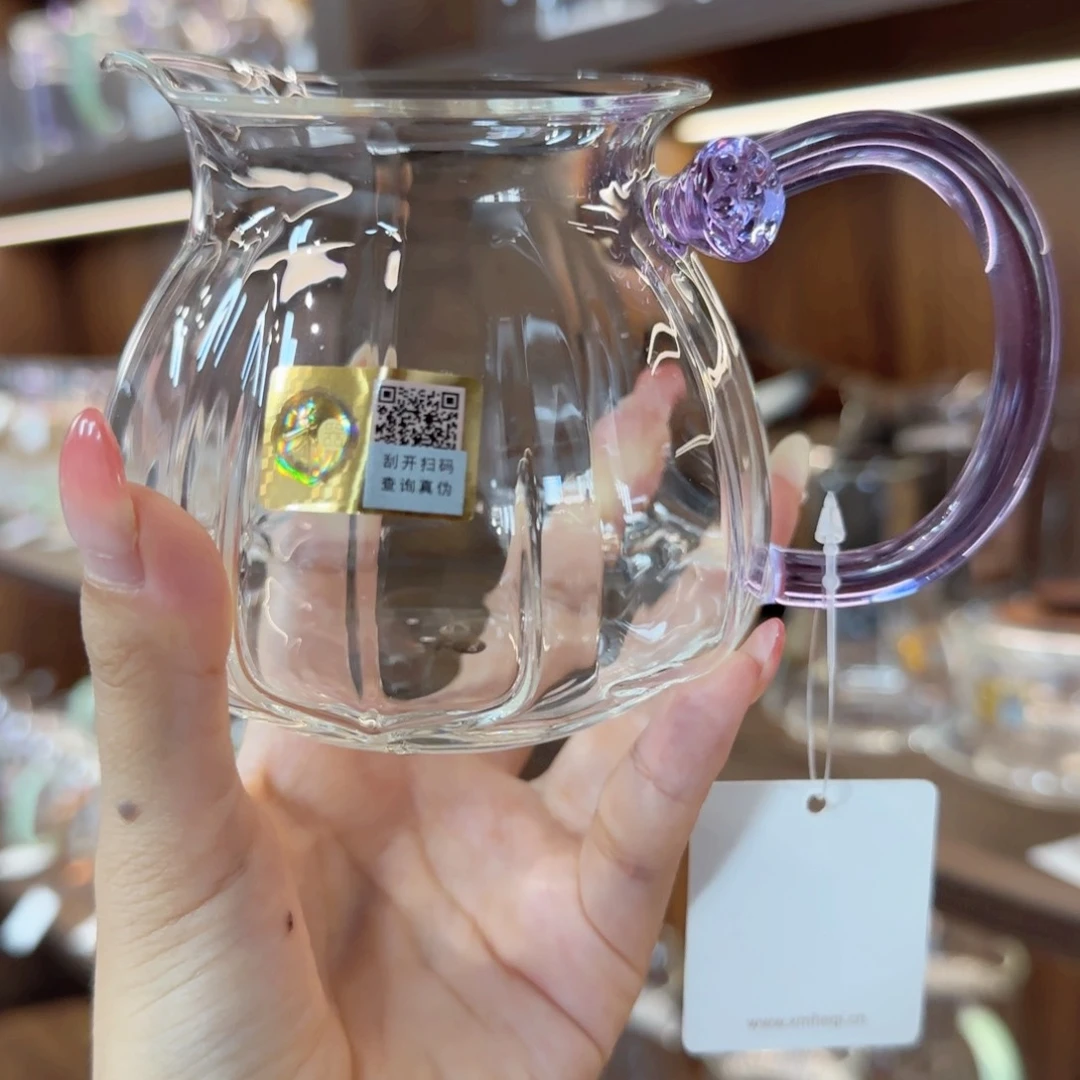禾器莲君浅紫色。。