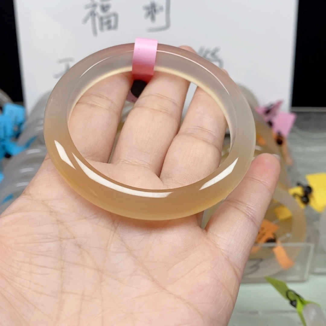 天***晴玛瑙/玉髓未镶嵌手镯