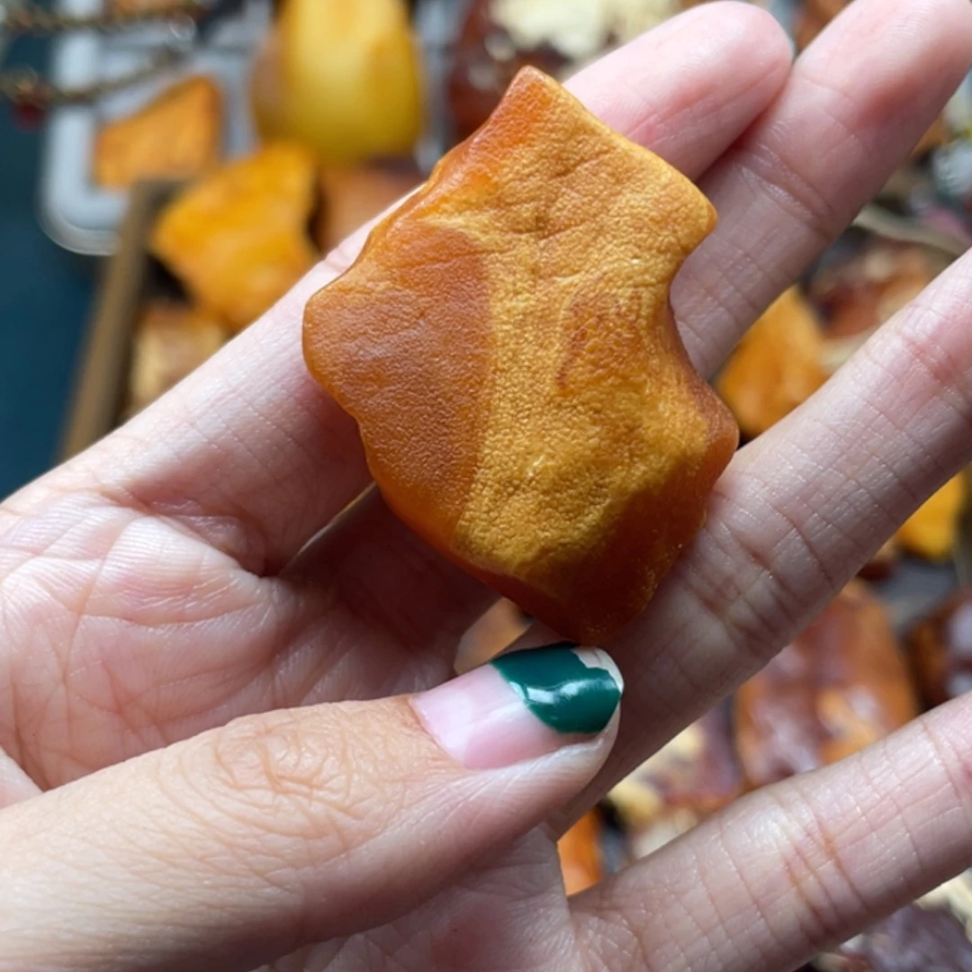 琥珀未镶嵌珠宝奇石