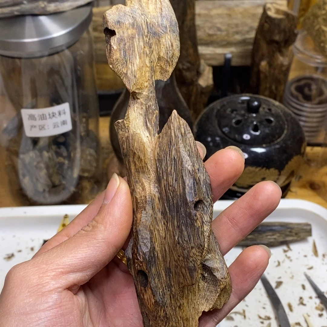 沉香高油香薰红骨凹身33克