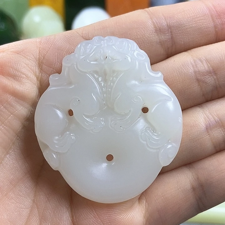 和田玉（糖玉）未镶嵌颈饰