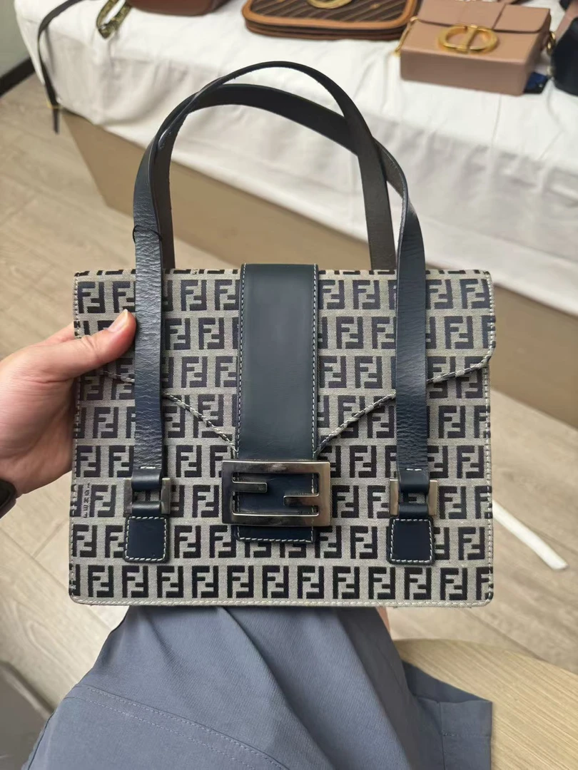 95新 FENDI/芬迪 K602蓝花经典时尚百搭手提经典包包