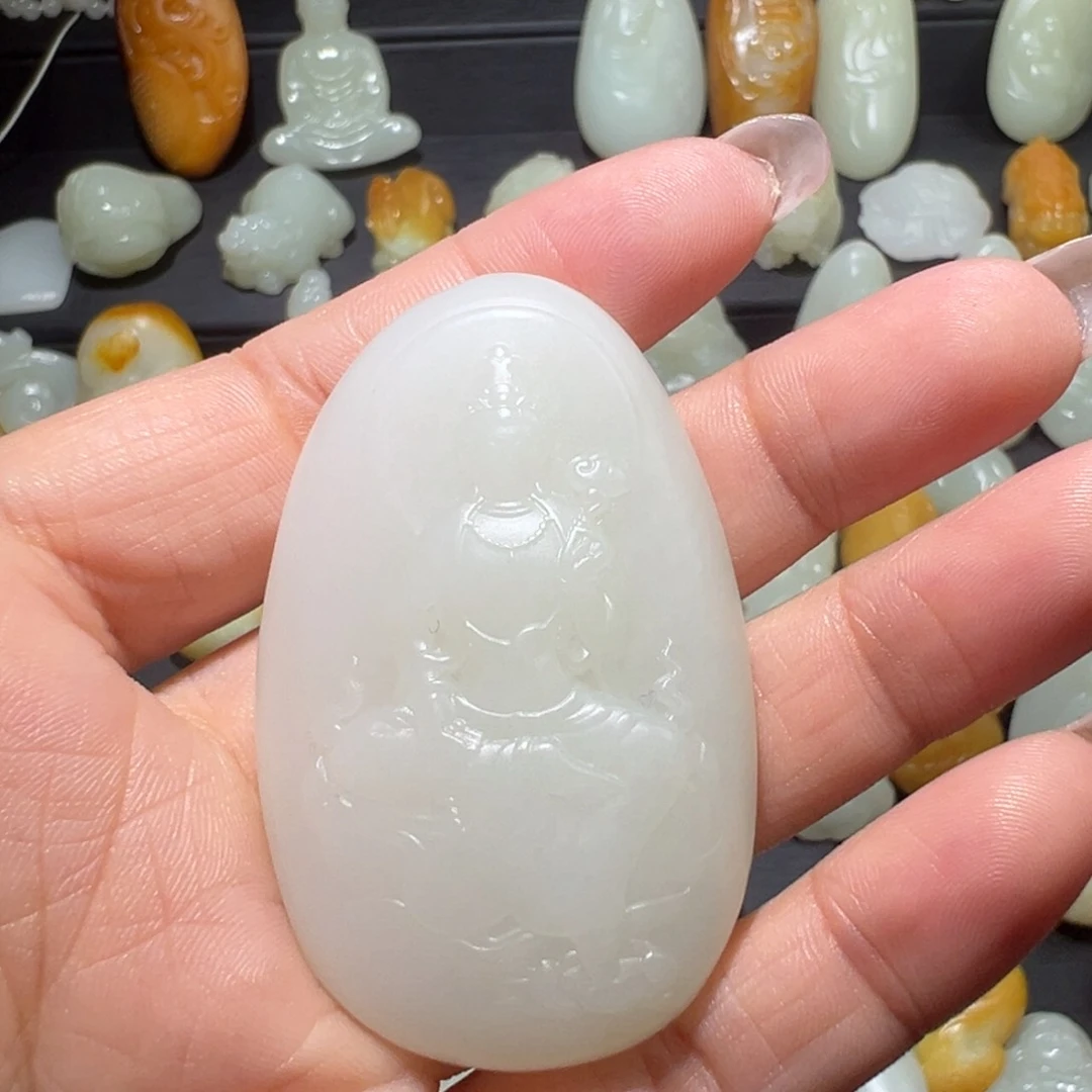 颈饰未镶嵌和田玉薛*