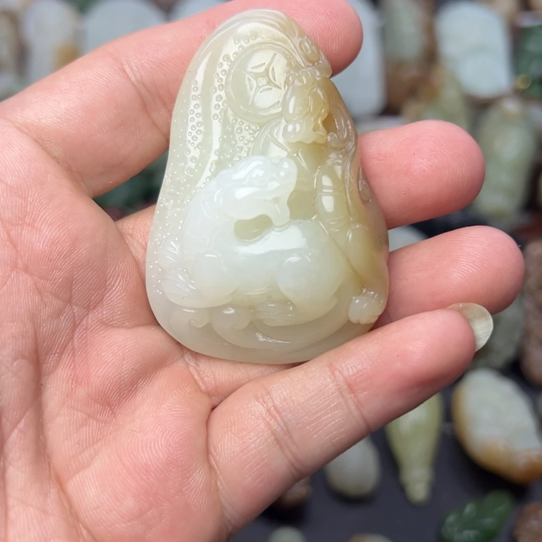 和田玉未镶嵌挂件