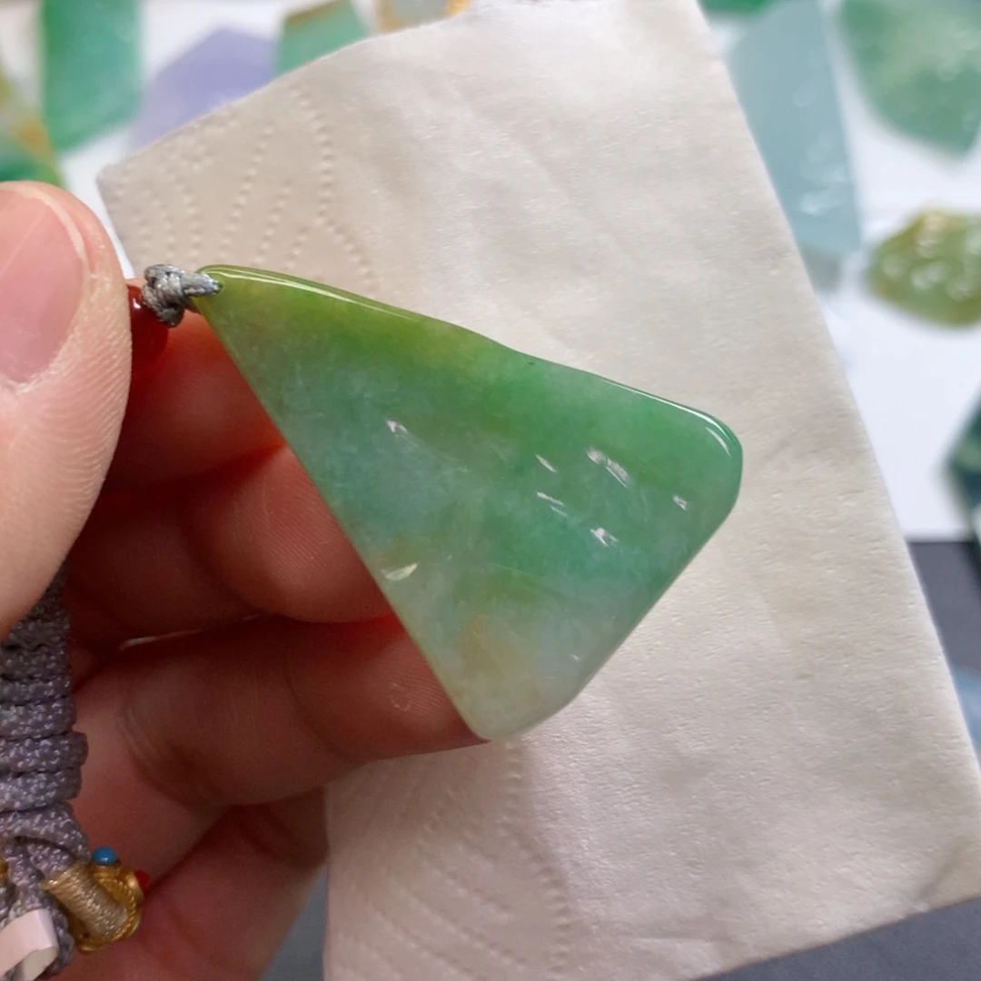 【闪购商品】翡翠吊坠(不含链)未镶嵌