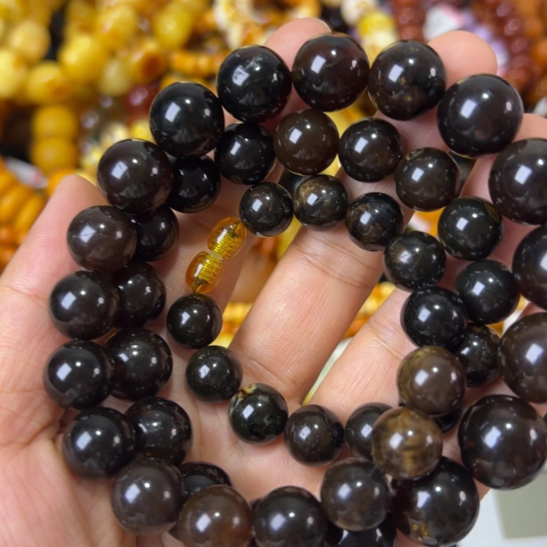 未镶嵌琥珀珠宝奇石636