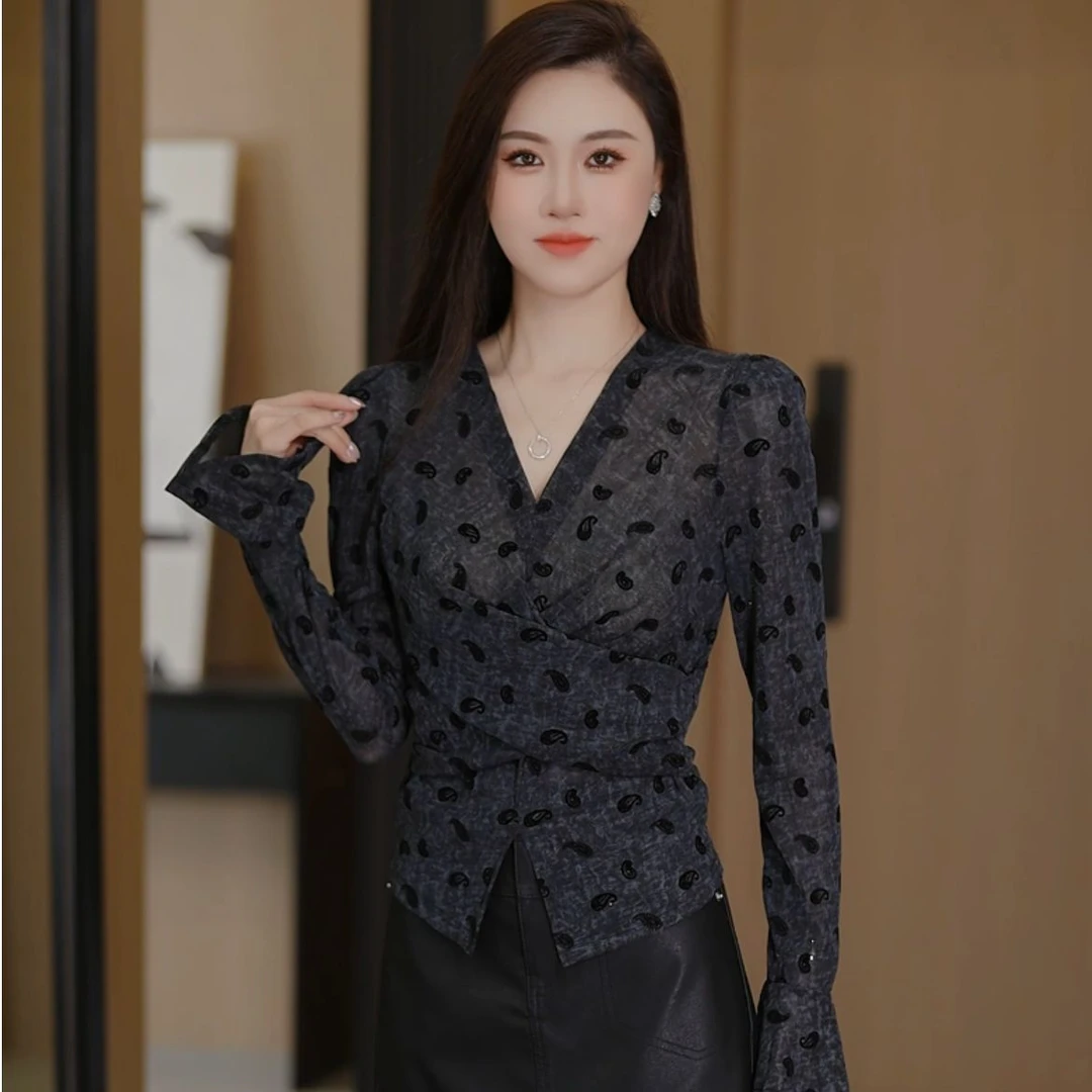 2025秋季新款设计感小众修身显瘦长袖T恤女装高级感百搭交叉上衣