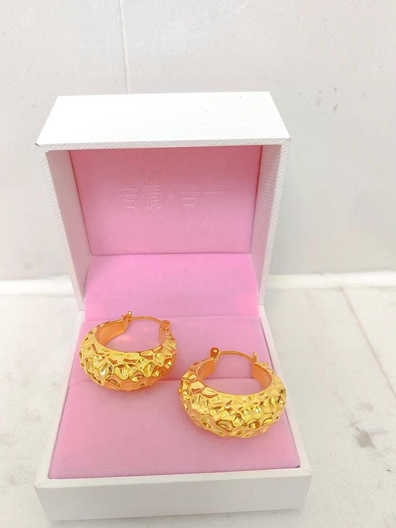 足金999时尚锤纹耳扣