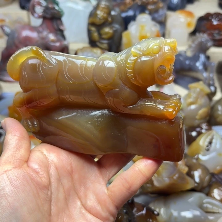 成***功玛瑙/玉髓未镶嵌饰品