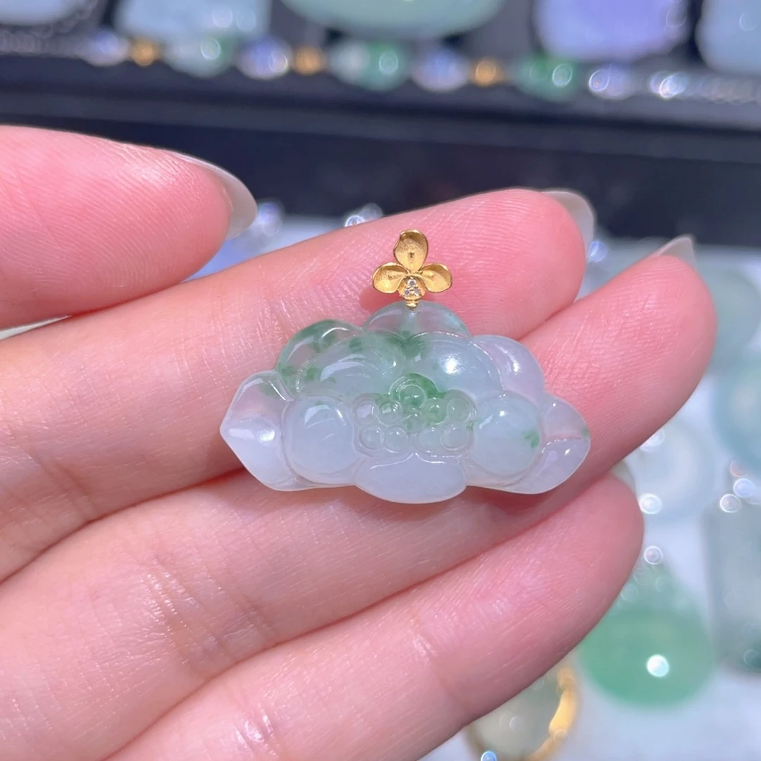 颈饰18K金镶嵌翡翠翡翠