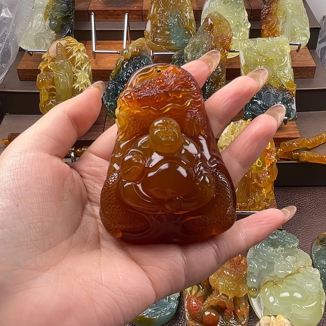 未镶嵌蛇纹石玉颈饰两****刘