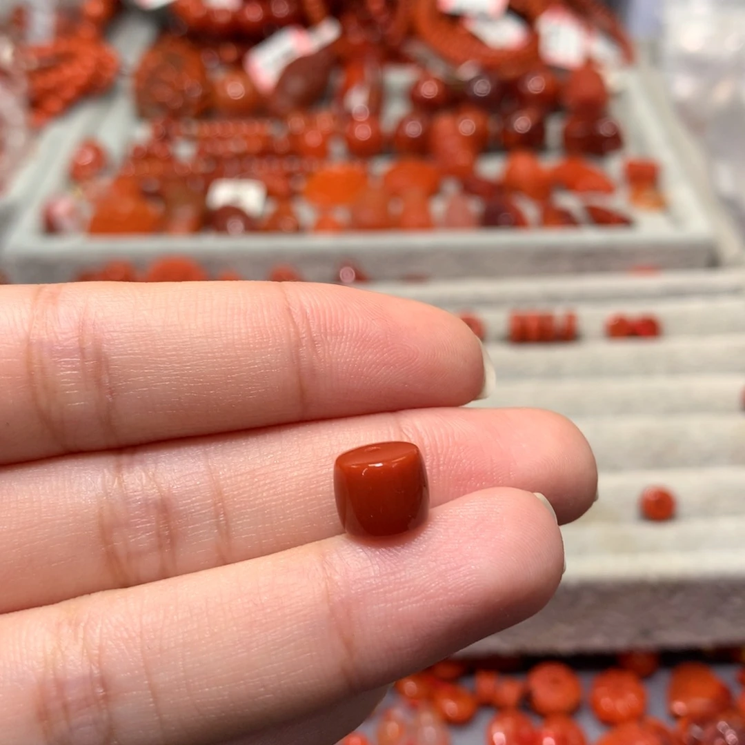 【闪购商品】南红玛瑙隔片未镶嵌大****?