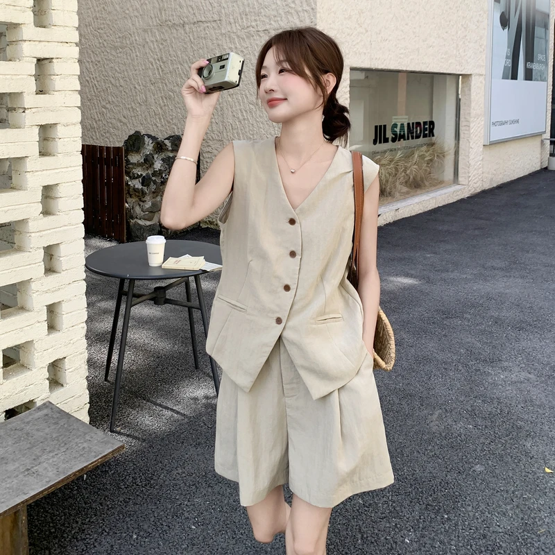 老钱风气质简约套装裤女2025年夏季新款单排扣马甲阔腿短裤两件套