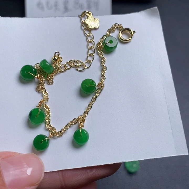 翡翠未镶嵌颈饰挂件