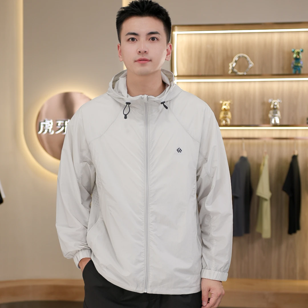 HUYA夏季薄款冲锋外套防紫外线连帽户外休闲防风透气防晒服F2550