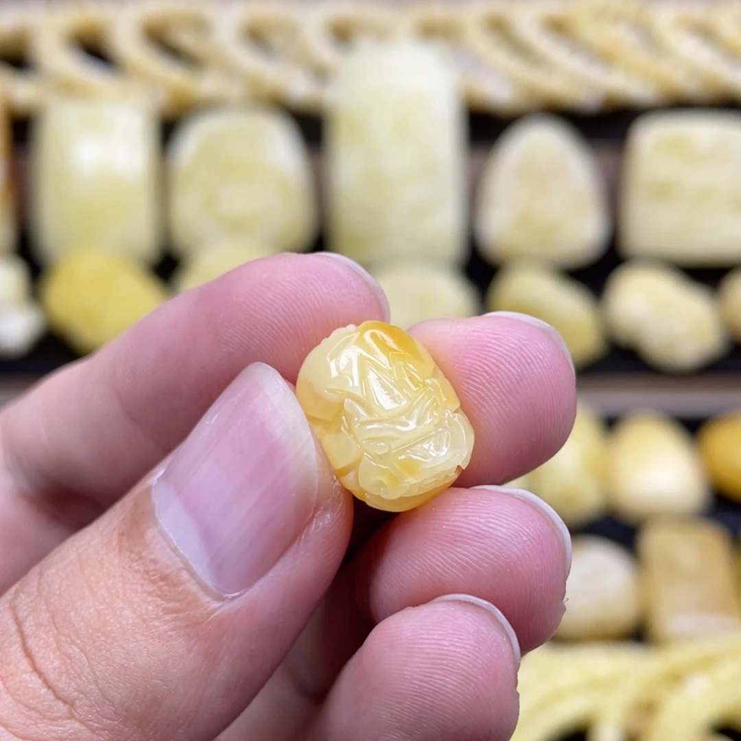 琥珀未镶嵌裸石琥珀蜜蜡