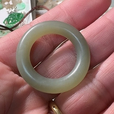 和田玉（糖玉）手镯未镶嵌遇****忆