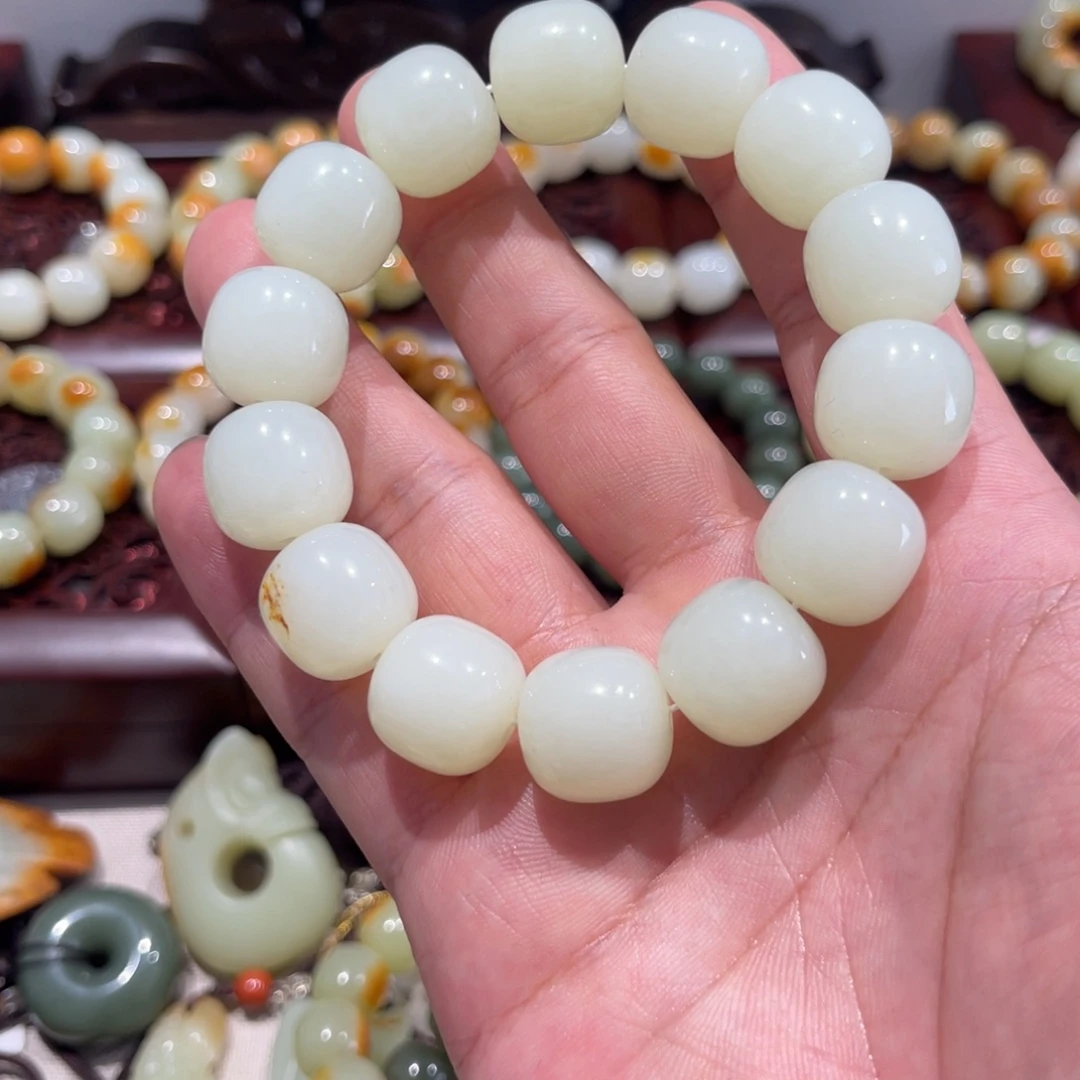 用***3和田玉（糖玉）未镶嵌手链