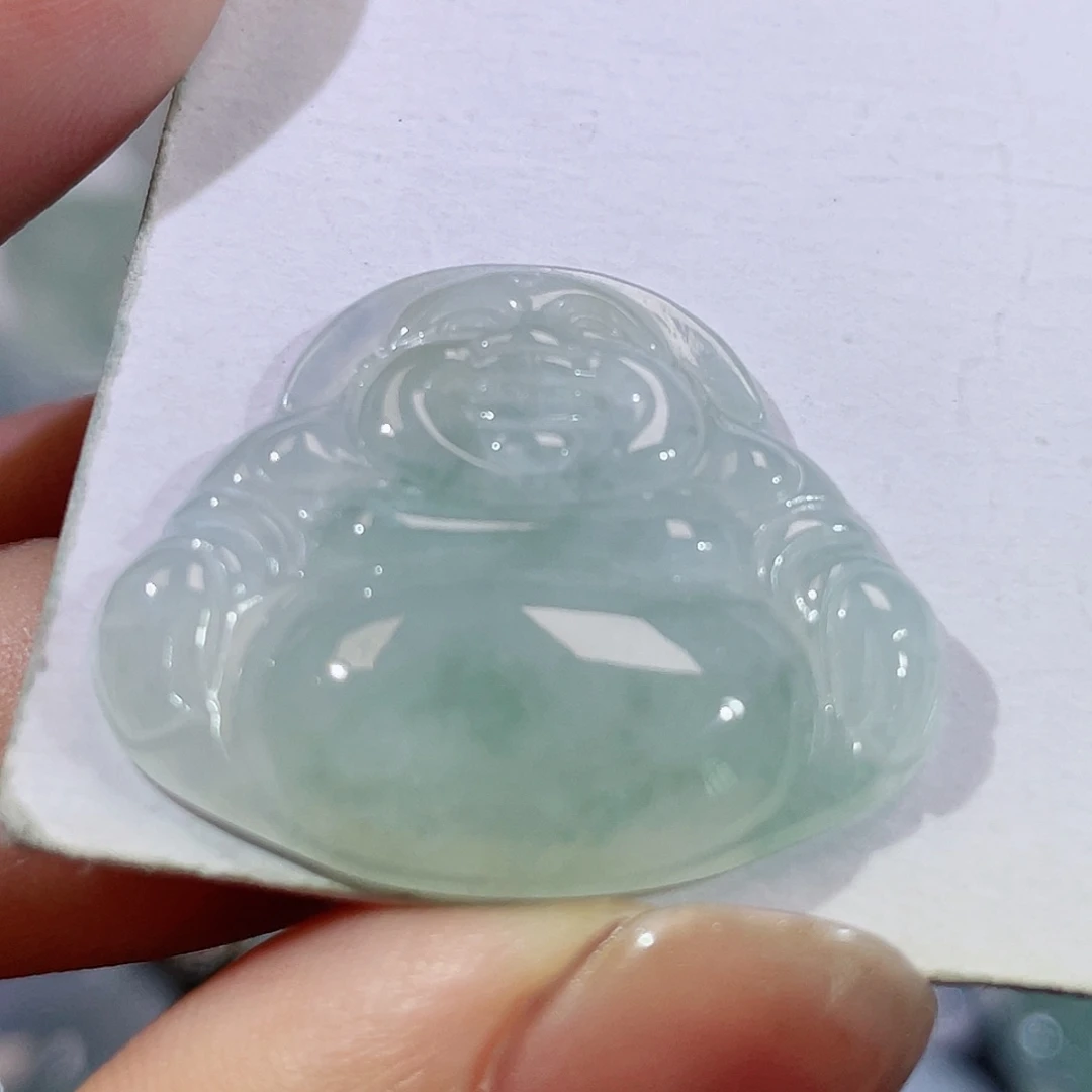 翡翠未镶嵌颈饰佛公