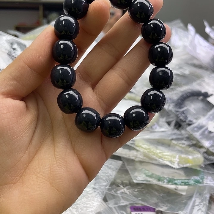 和田玉未镶嵌手串