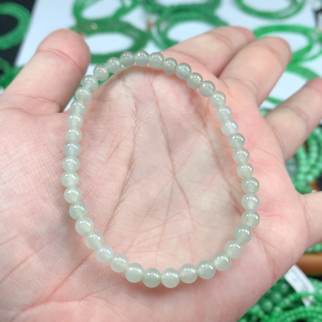 翡翠手链未镶嵌翡翠