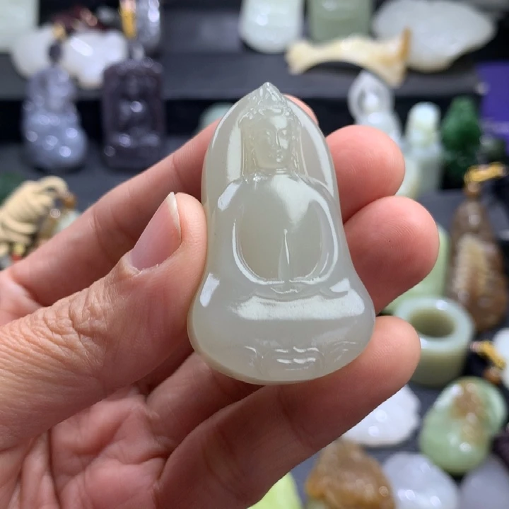 和田玉未镶嵌颈饰