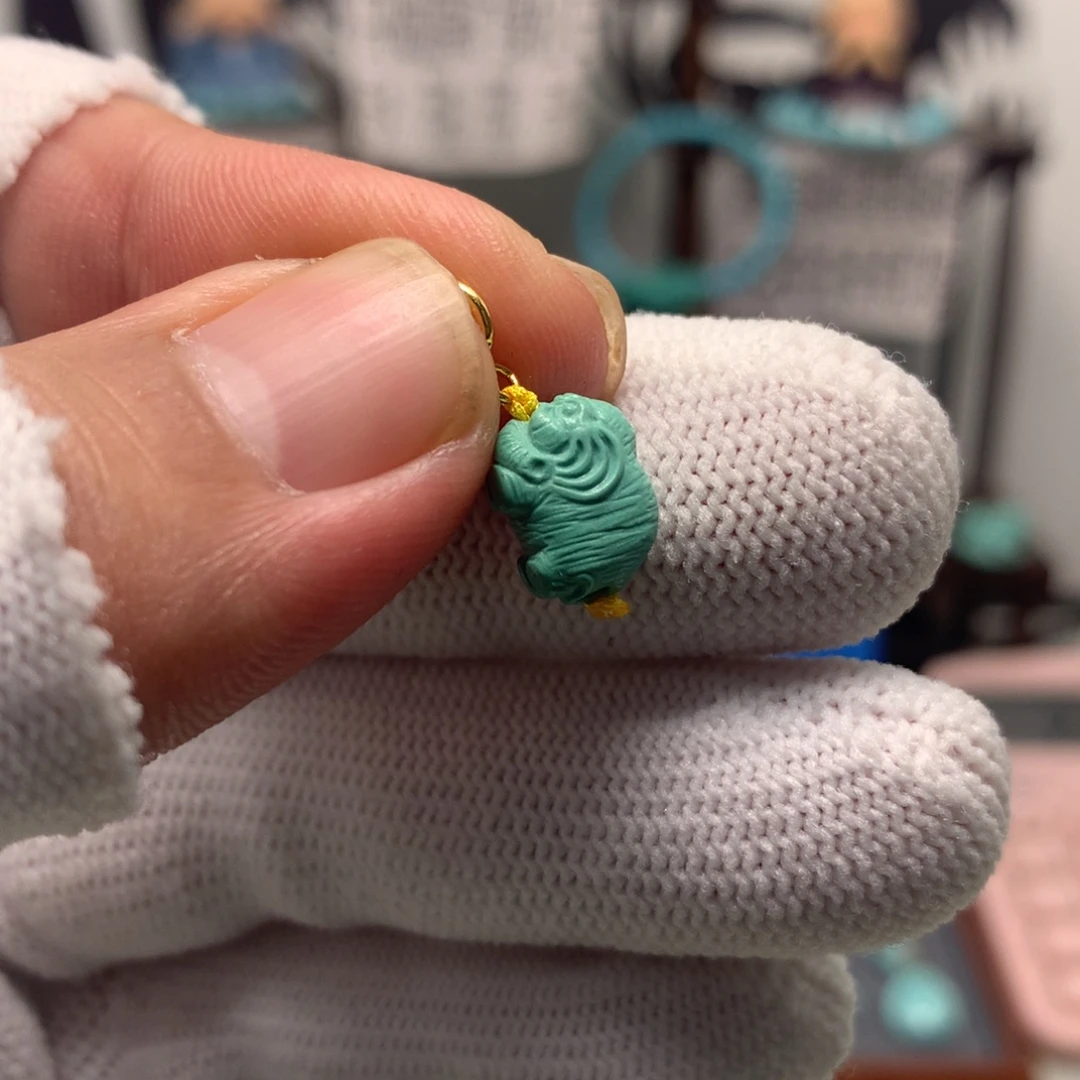 绿松石未镶嵌挂件