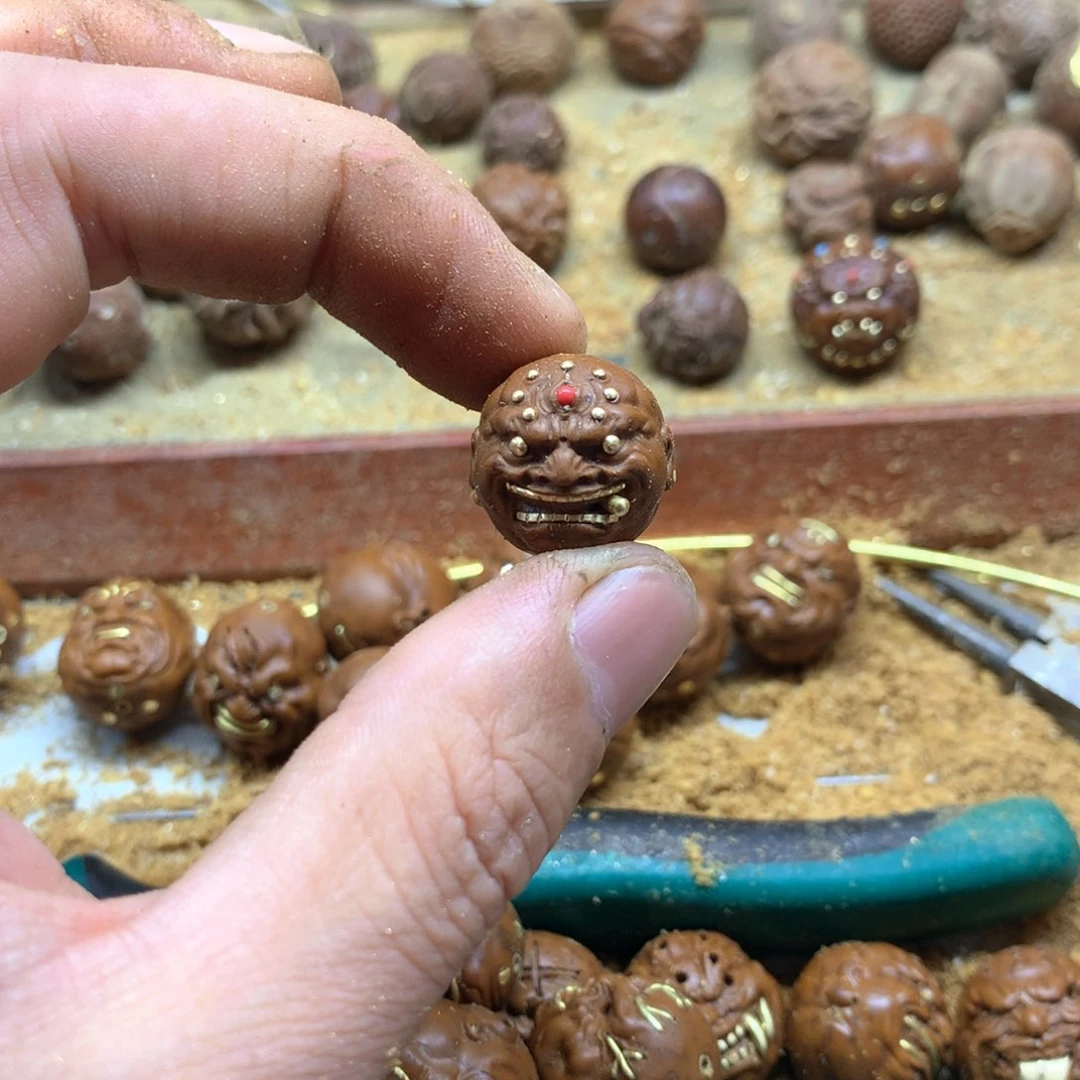 紫金鼠吊坠?**?烟鬼微瑕