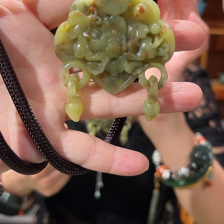 未镶嵌岫玉毛衣链