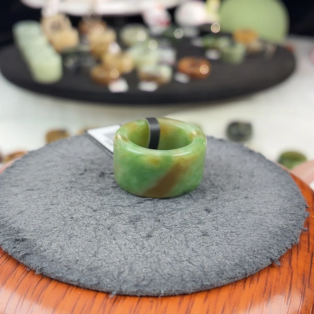 和田玉未镶嵌戒指b77黑羊洞圆切16