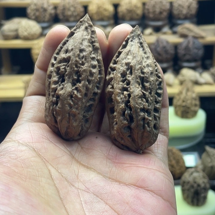 文玩核桃把件绣花鞋33