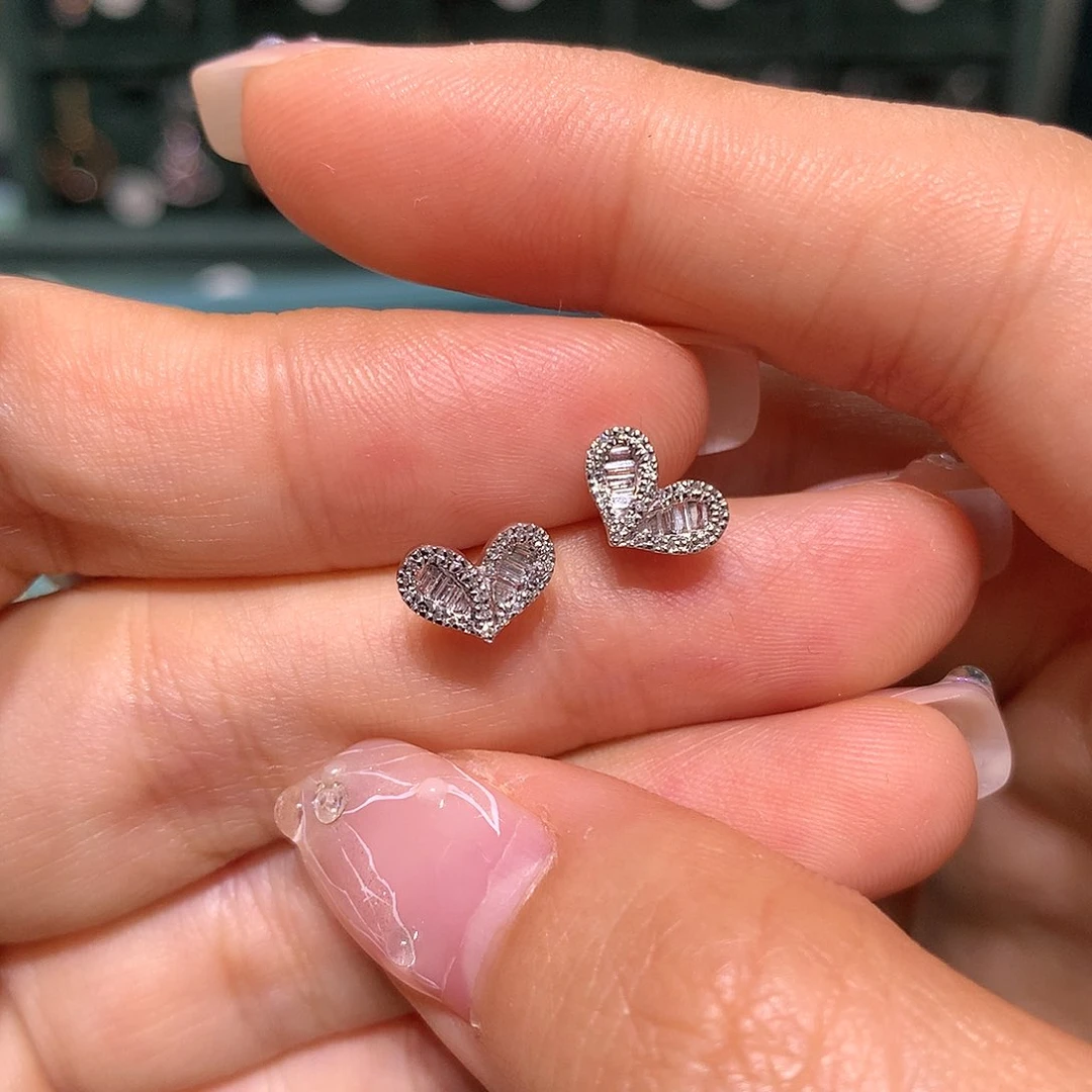 钻石耳饰18K金镶嵌小爱心