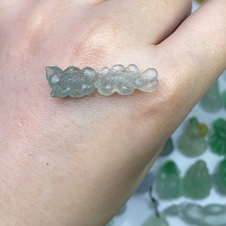 定制翡翠未镶嵌莲花