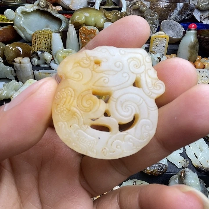 颈饰未镶嵌和田玉