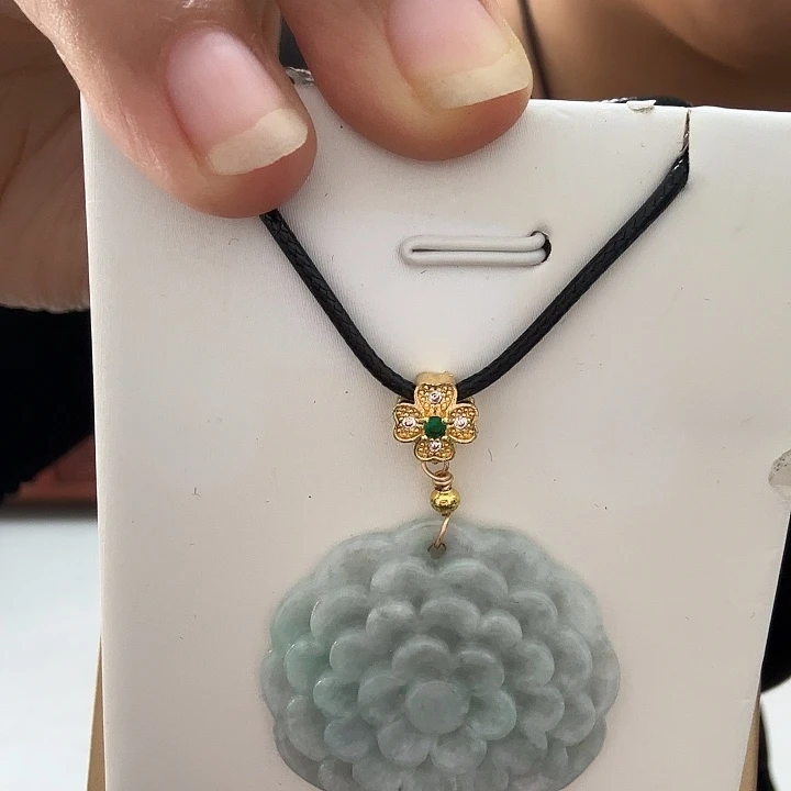 翡翠未镶嵌颈饰吊坠