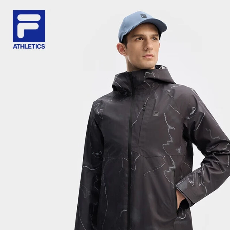 斐乐男子梭织两件套2025年早春新款连帽满印外套-A11M441702F