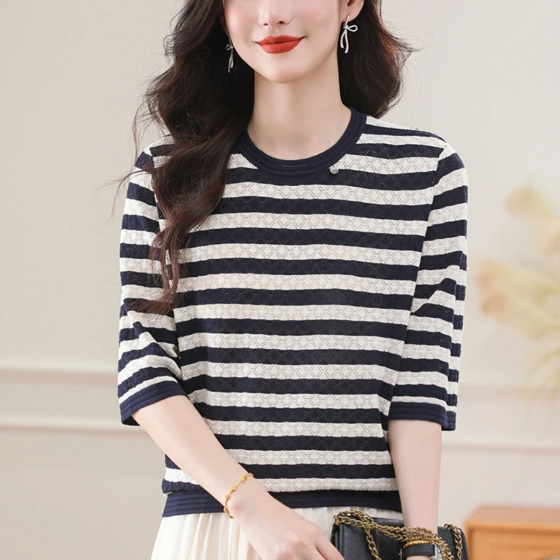 大码条纹针织衫女春秋2025新款洋气上衣百搭宽松显瘦七分袖打底衫